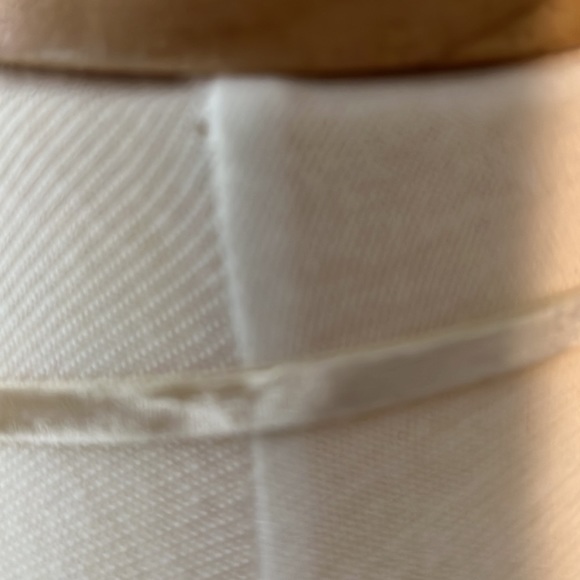 Gorgeous Ellen Tracey ivory velvet choker necklace. Just beautiful! Never worn - Picture 5 of 5